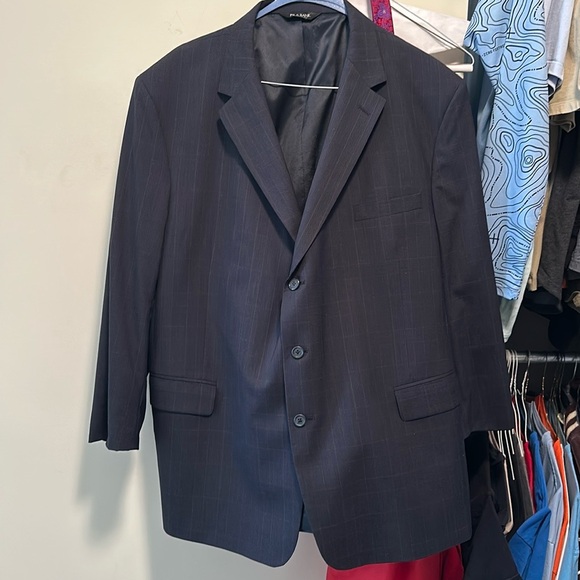 Jos A Banks dk gray w/red accents 3 button 100% wool suit jacket/coat. 52R/48